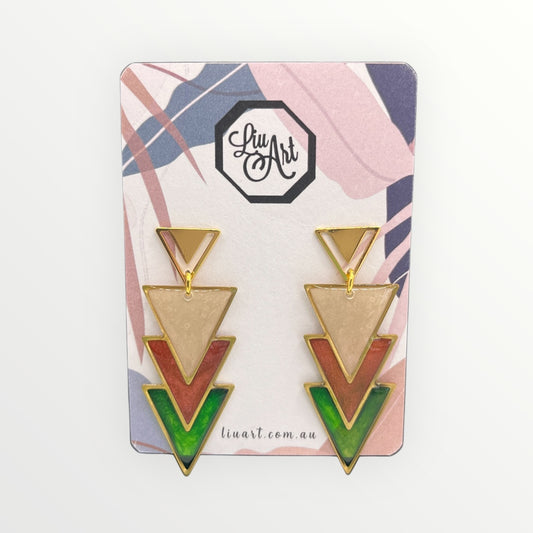 Resin Triple Triangle