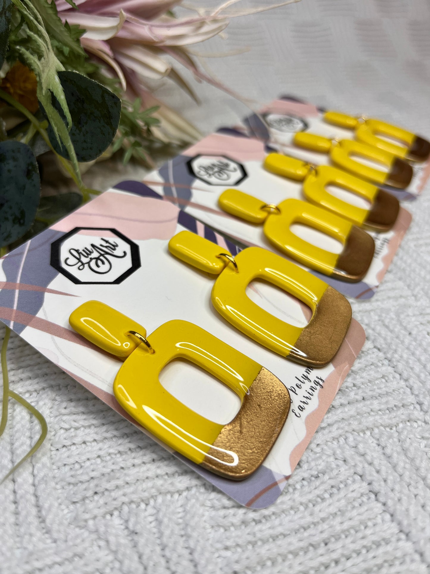 polymer-clay-earrings-yellow-close-view