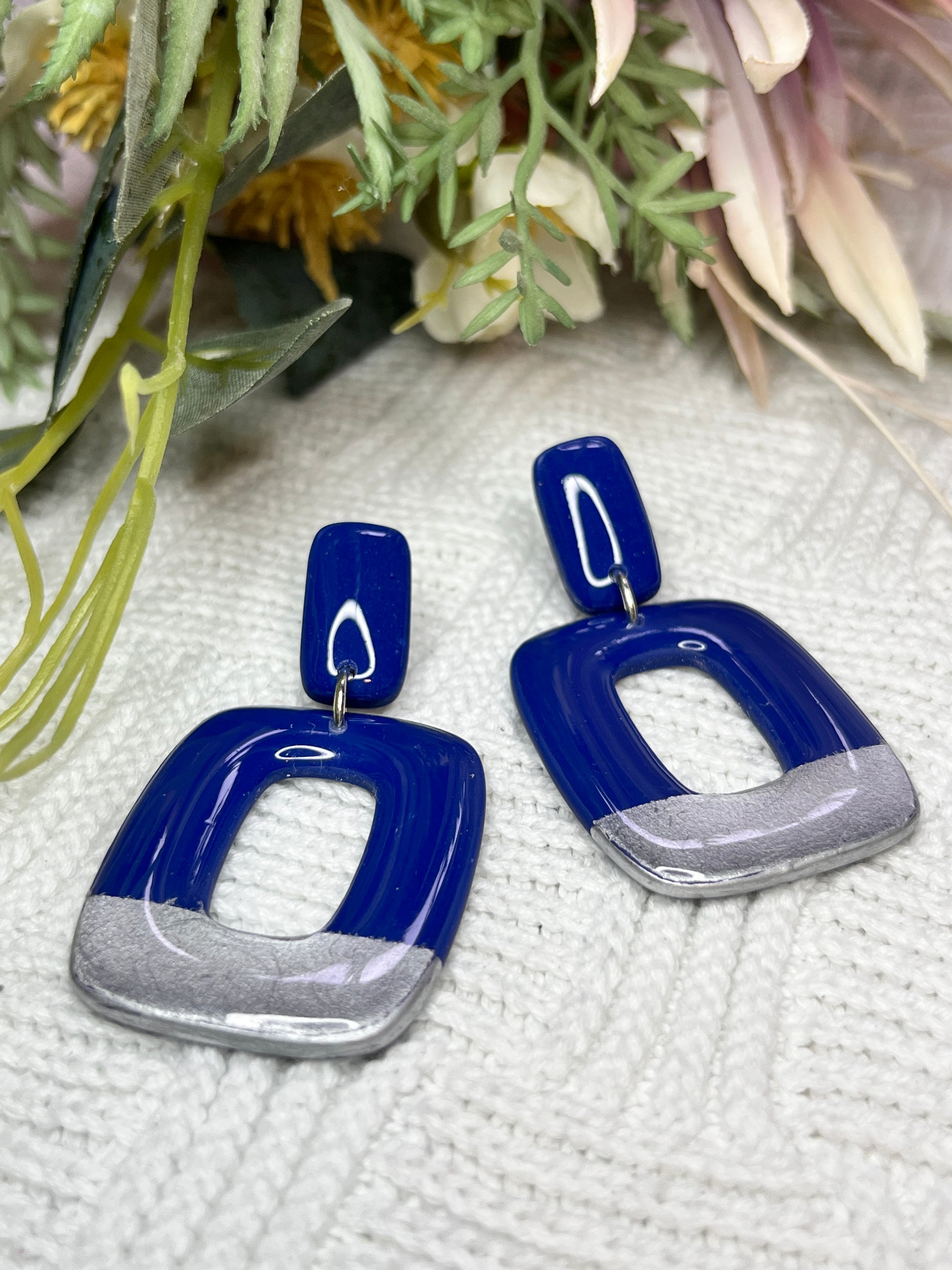 polymer-clay-earrings-navy-close-view